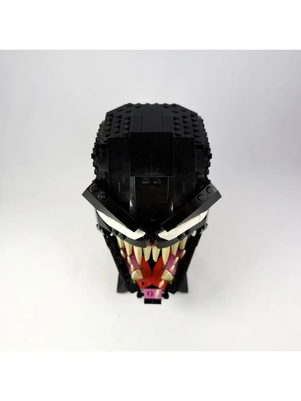 LEGO Super Heroes: Venom (76187) Incomplete